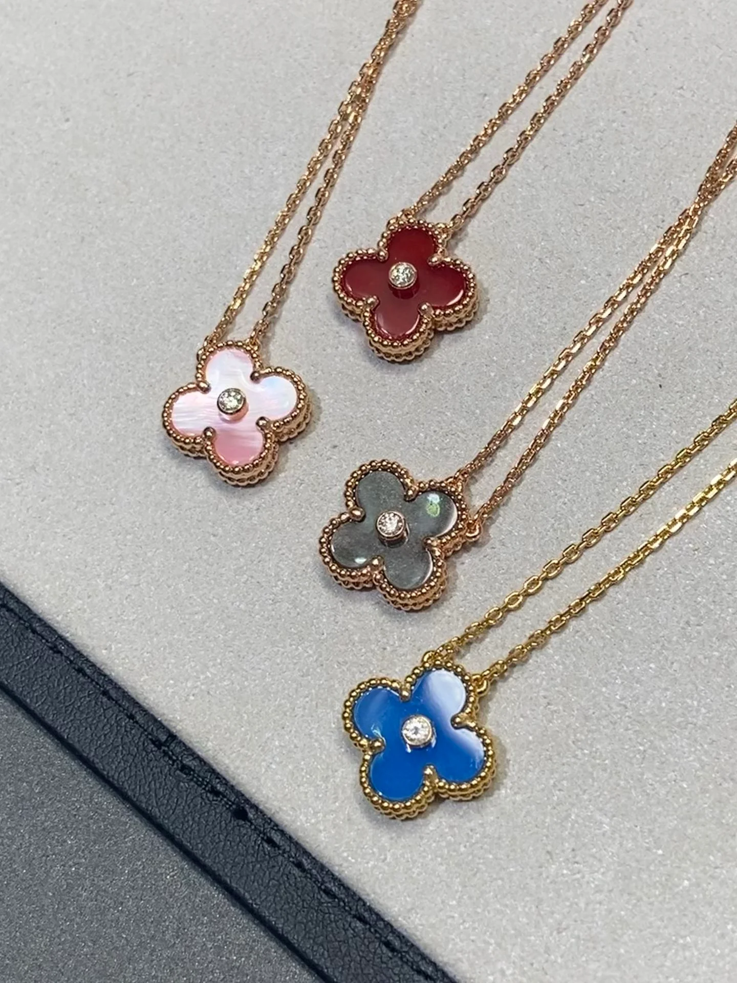 Van Ville - Колье 047