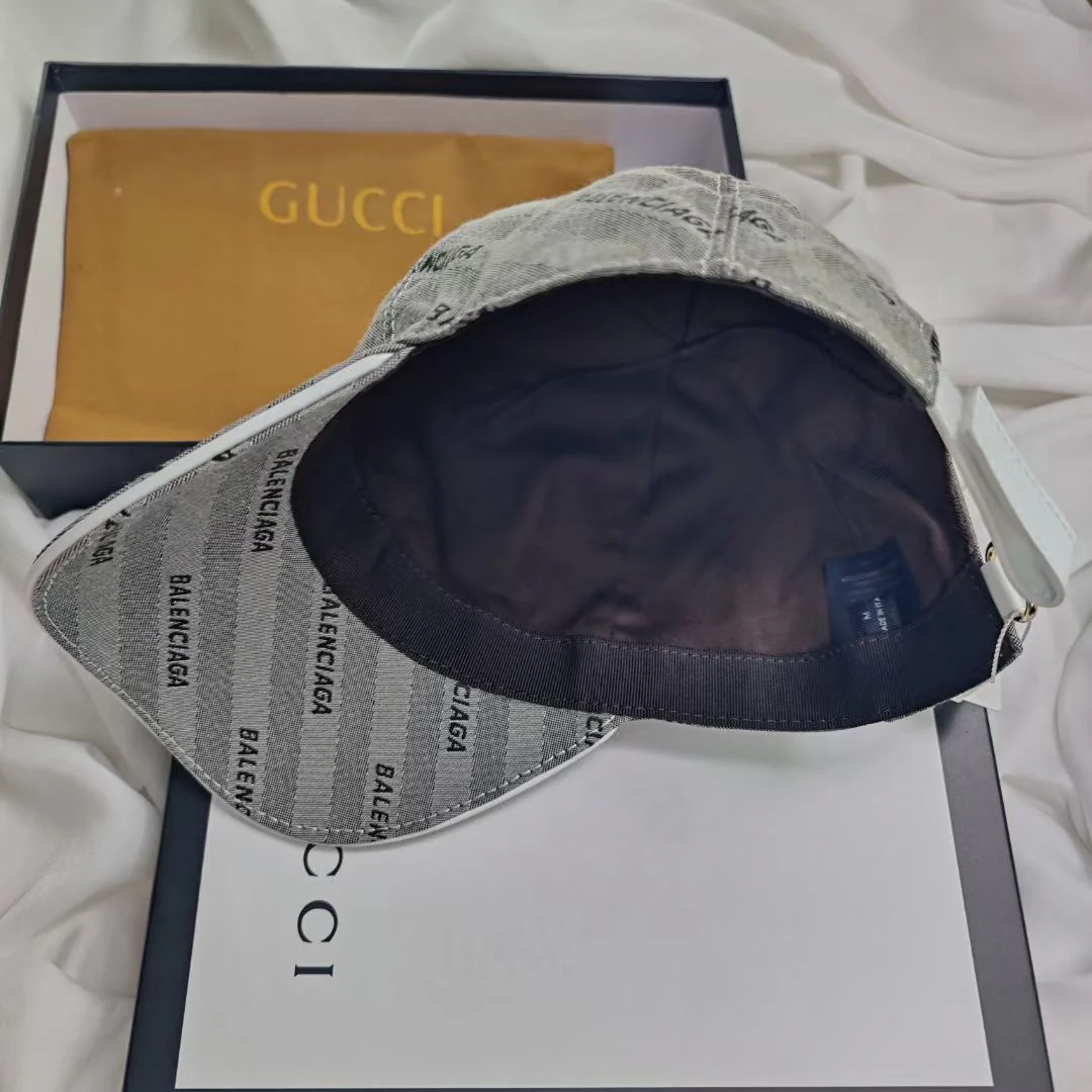 Полосатая бейсболка Balenciaga - серая