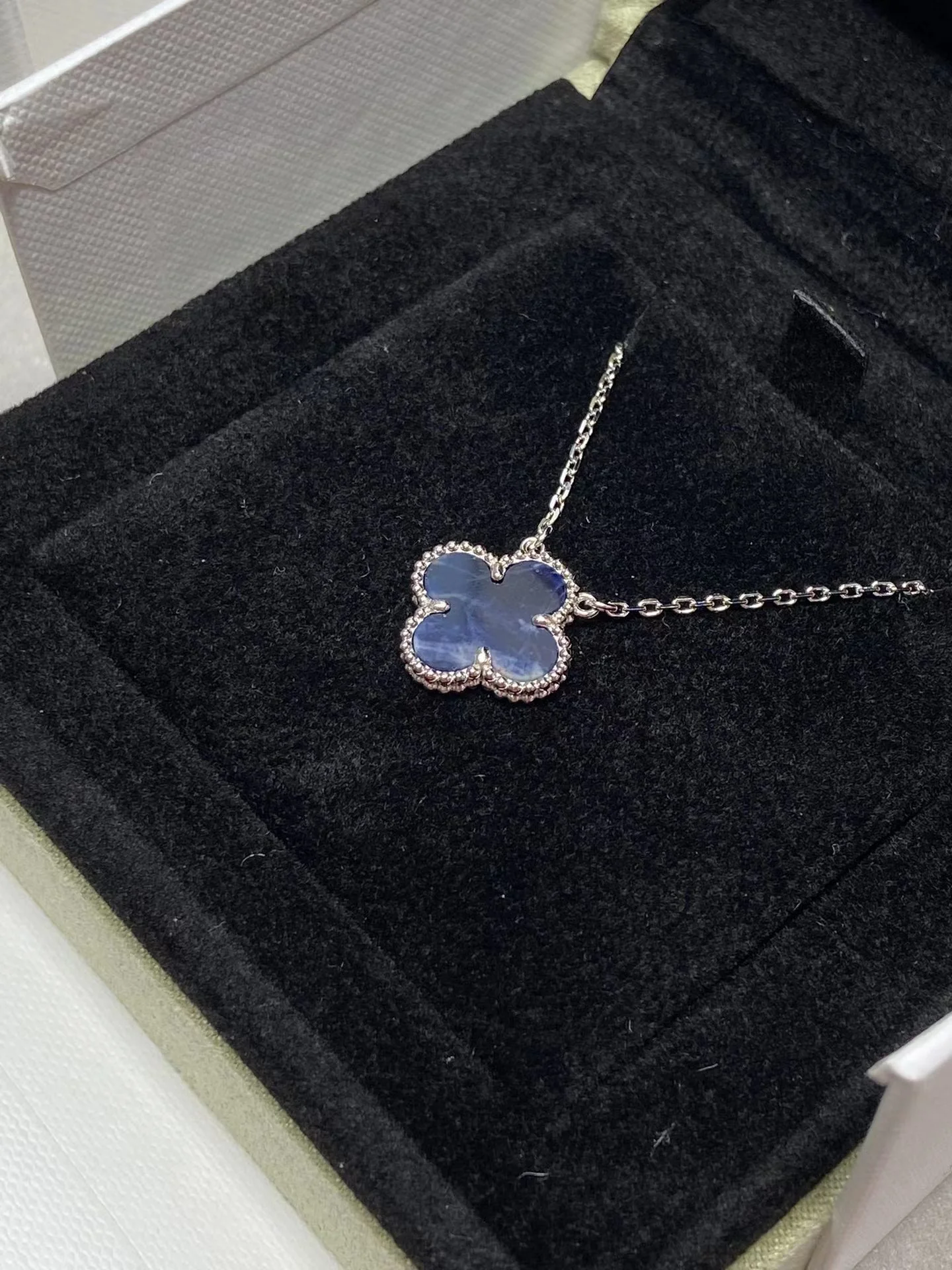 VCA-Ожерелье 012