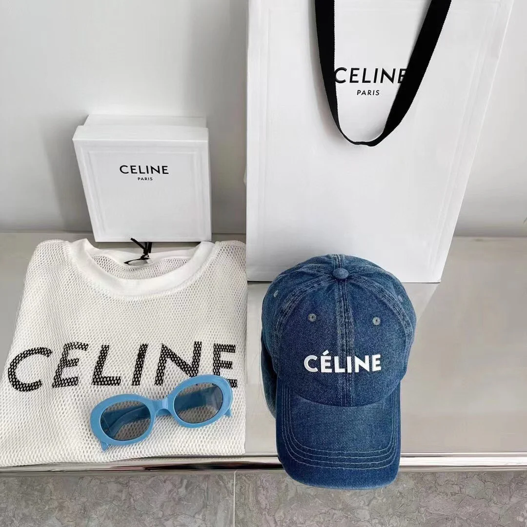 Celine - Новая минималистичная бейсболка с эффектом потертости - темно-синяя