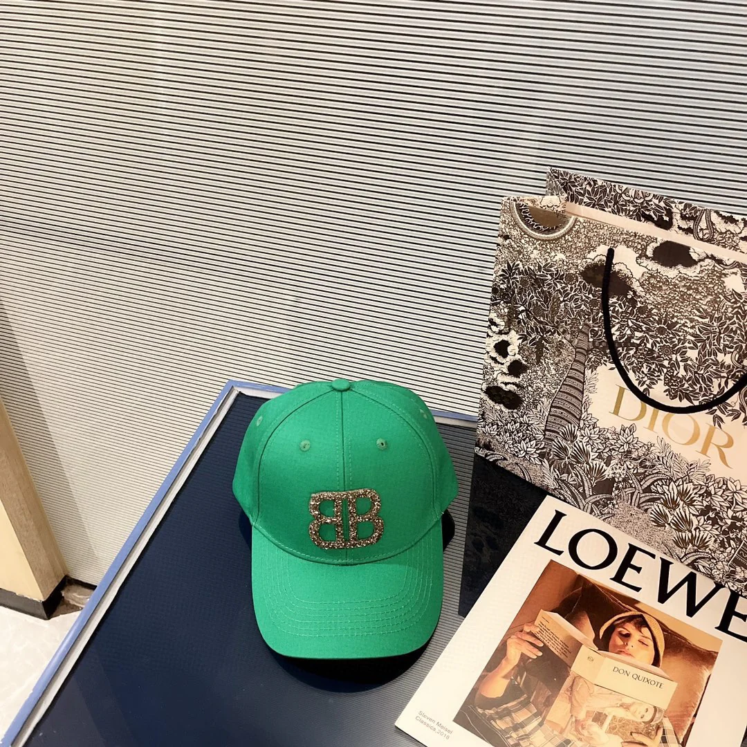 Balenciaga - Минималистичная бейсболка