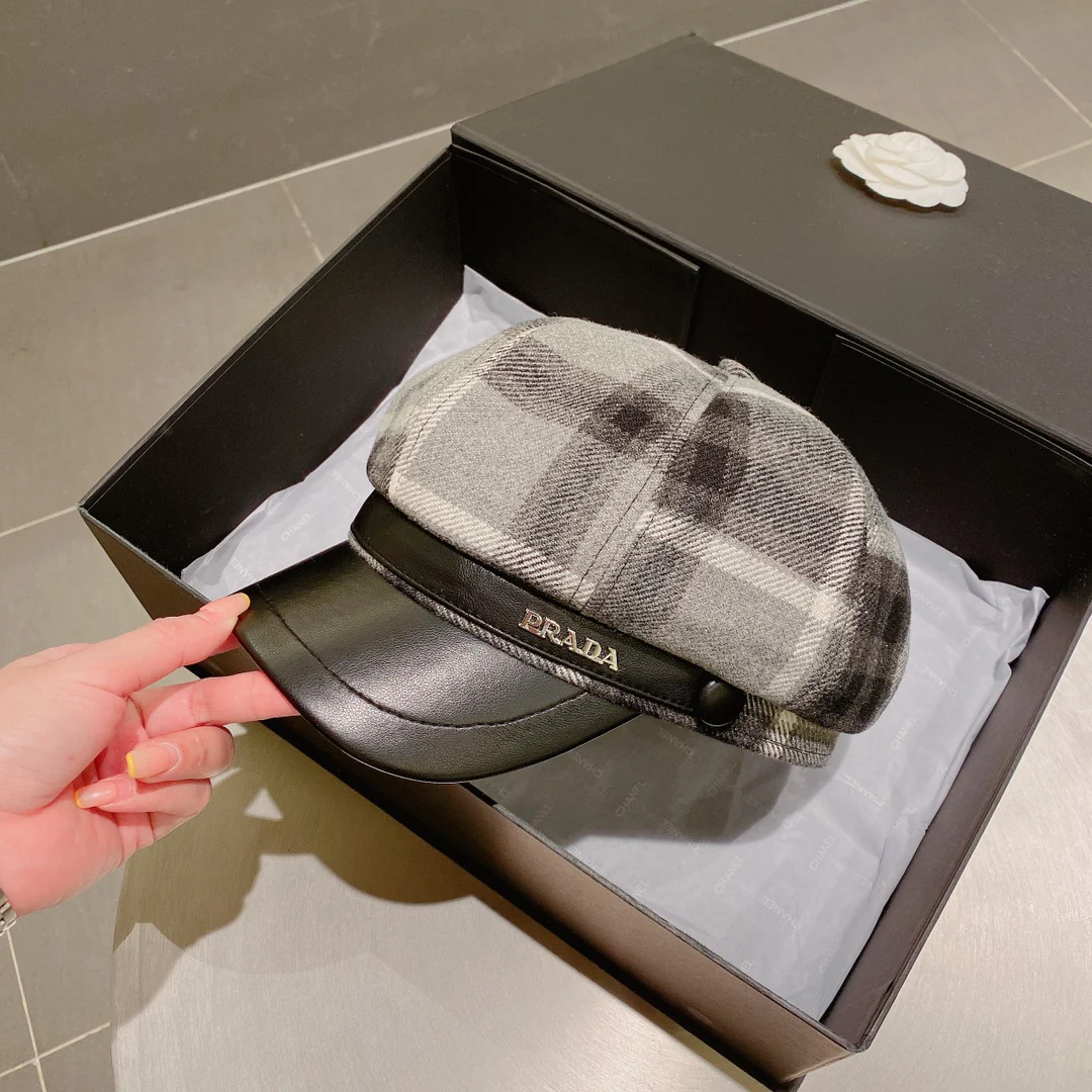Кепка Prada Check Duckbill Military Cap - черная