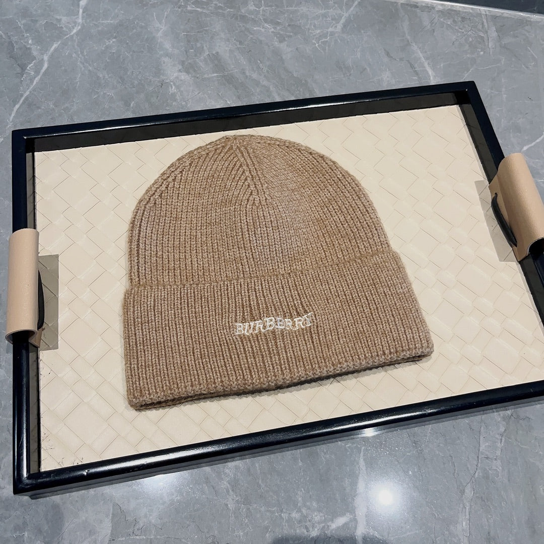 Burberry - Новая простая вязаная шапка-бини осенне-зимнего сезона - цвет хаки