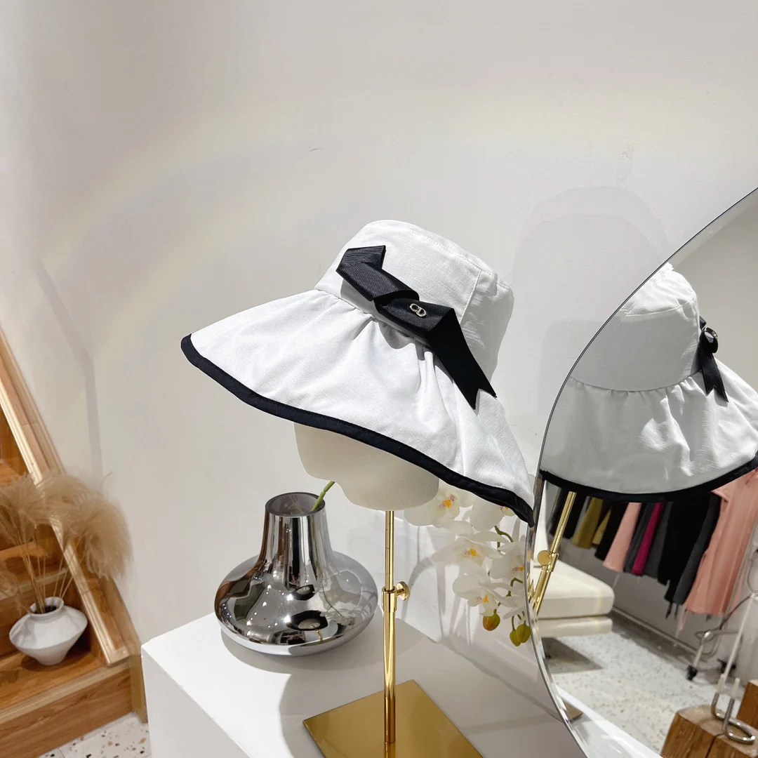 Dior - Черная виниловая широкополая солнцезащитная шляпа - Ткань с защитой от УФ-излучения - 1 шт.