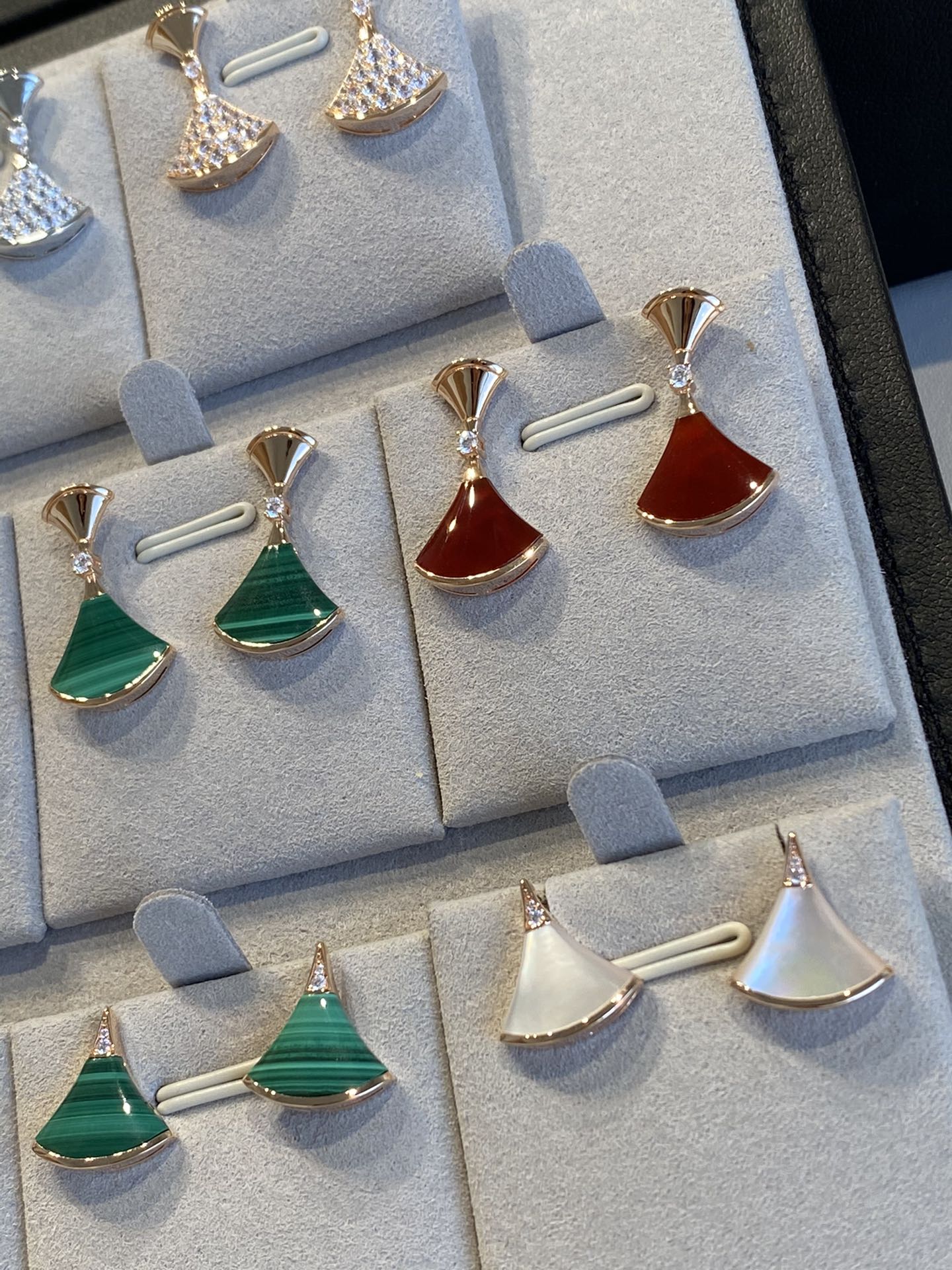 Серьги Bvlgari - Изображение из коллекции - 2