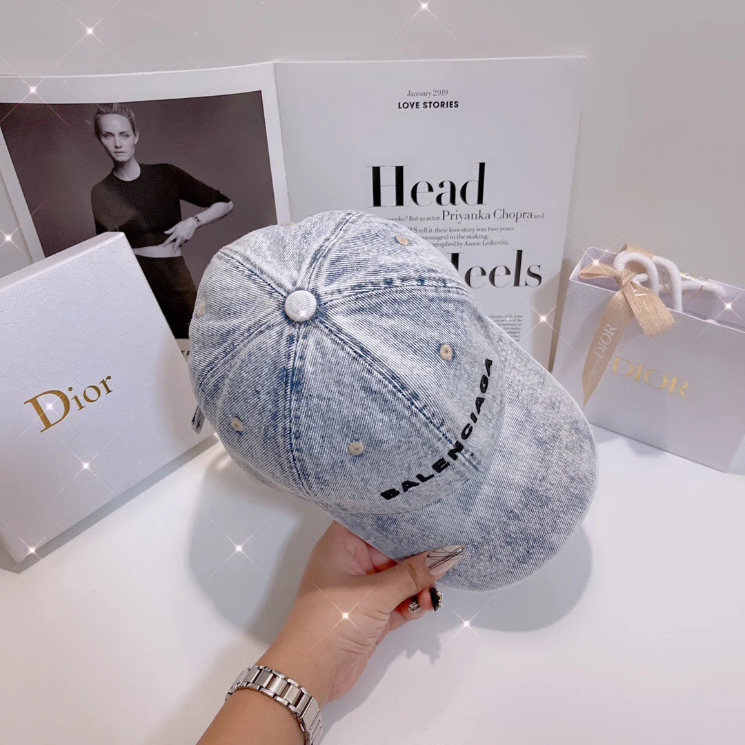 Balenciaga - Бейсболка из выстиранного денима - 1