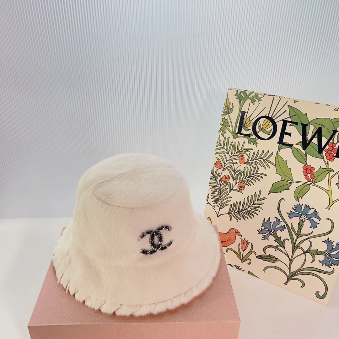 Chanel - Норковая рыбацкая шляпа
