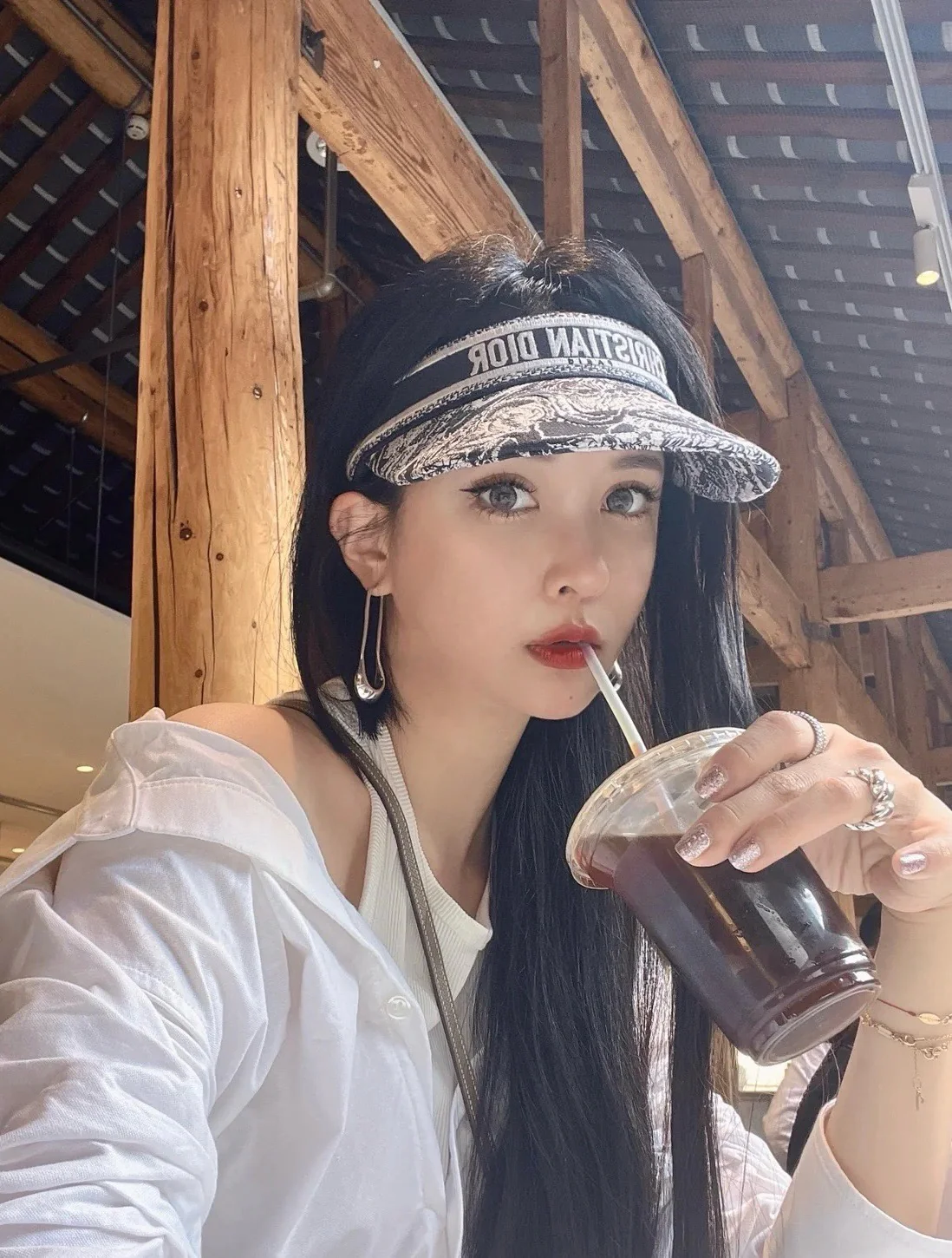 Dior - Самая продаваемая вышитая шляпа от солнца - Белые надписи