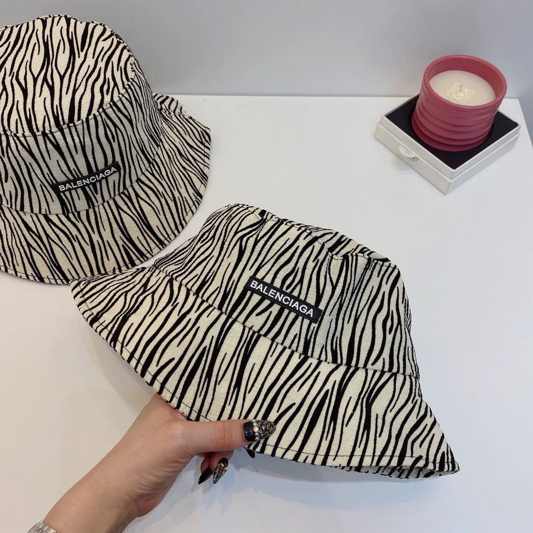 Balenciaga Рыбацкая шляпа с зеброй