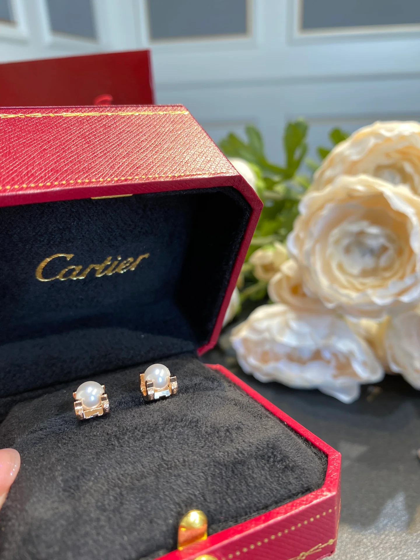 Cartier - Серьги с жемчугом в форме рога