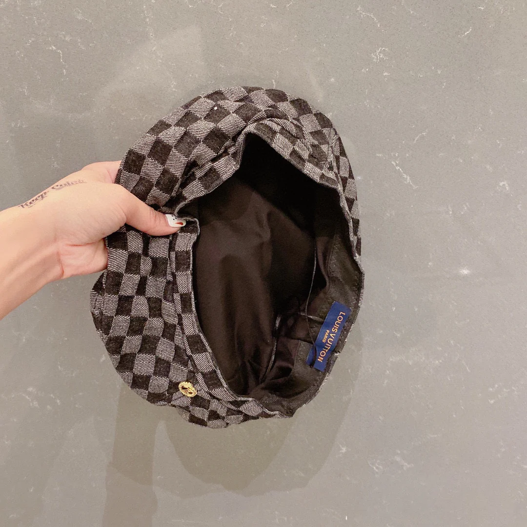 Берет LV Damier - черный