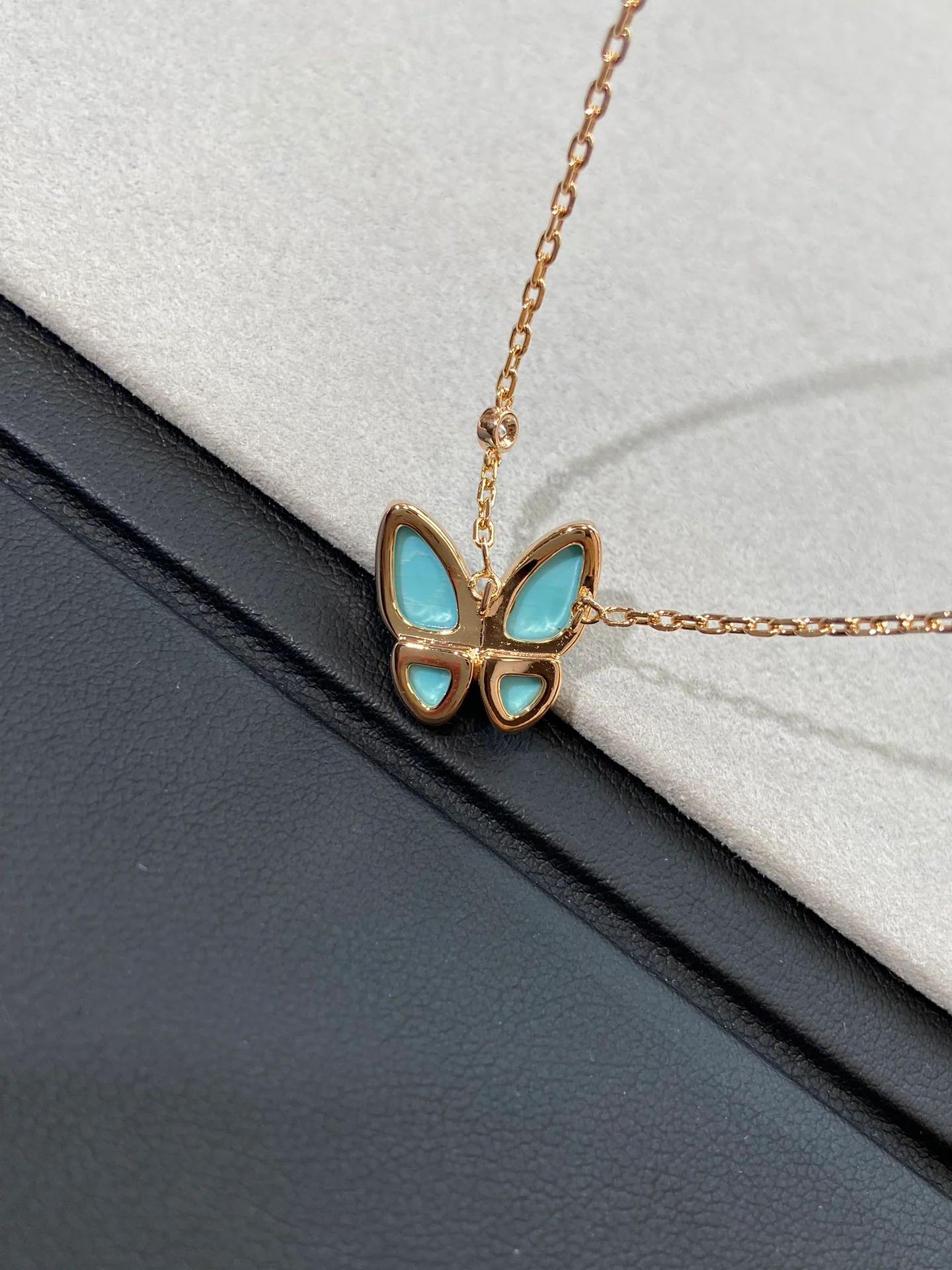 Van Vuitton - Колье 139