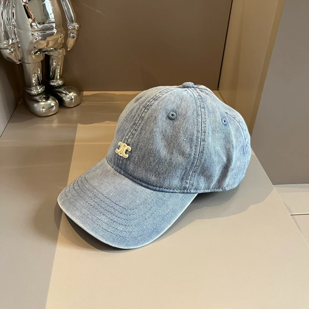 Бейсболка Celine из выстиранного денима - синяя