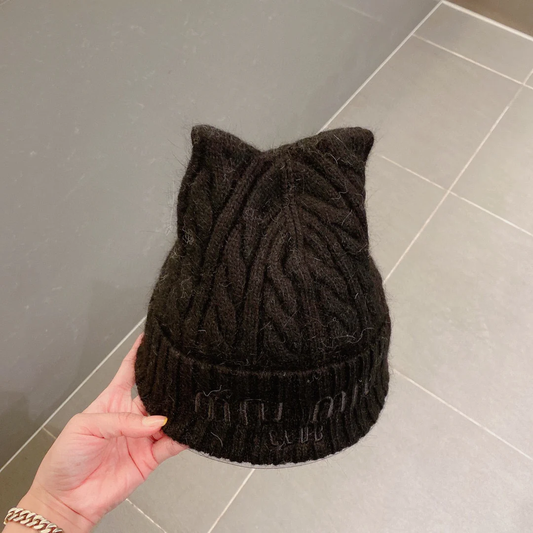 Вязаная шапка Miu Miu с кошачьими ушками из шерсти