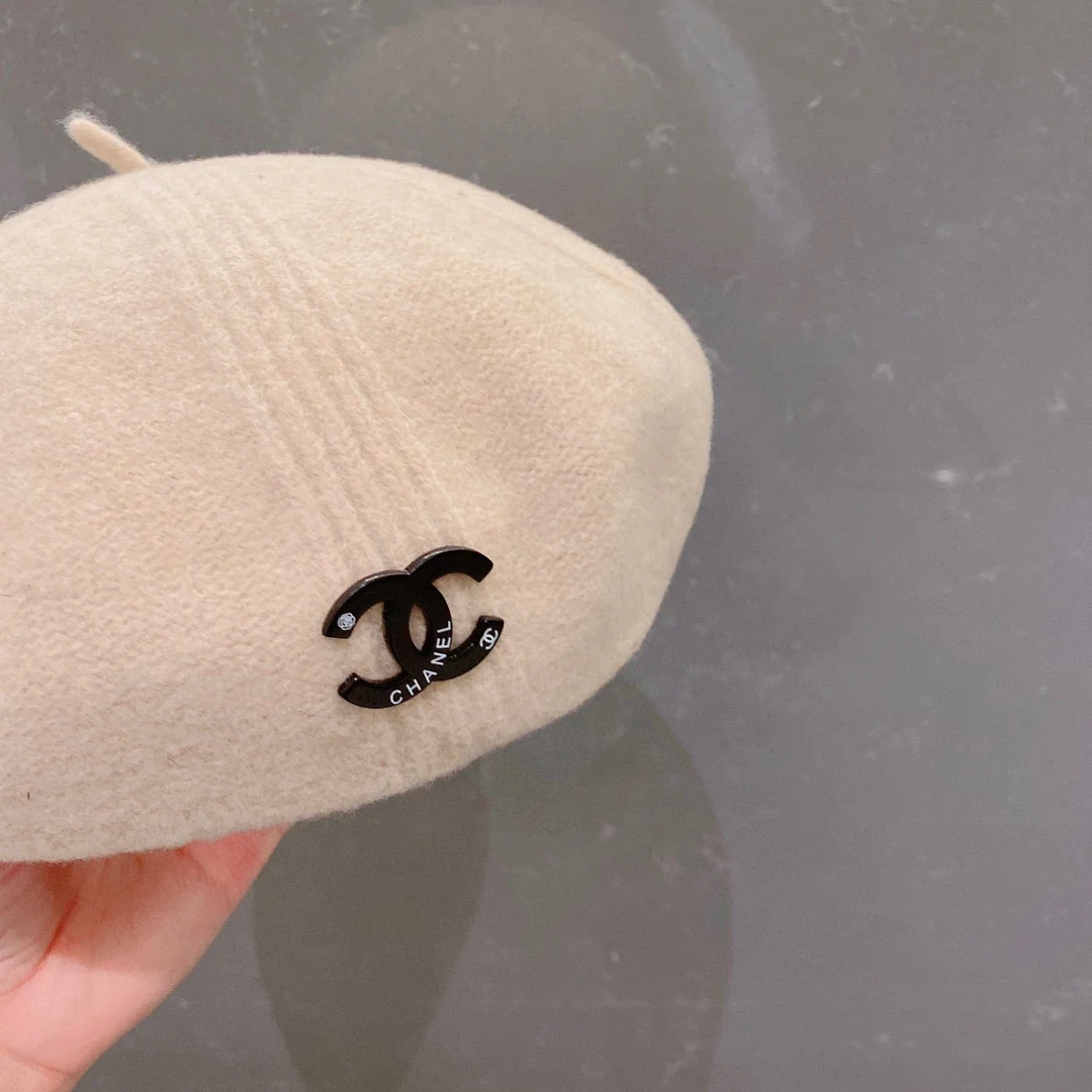 Берет Chanel - бежевый