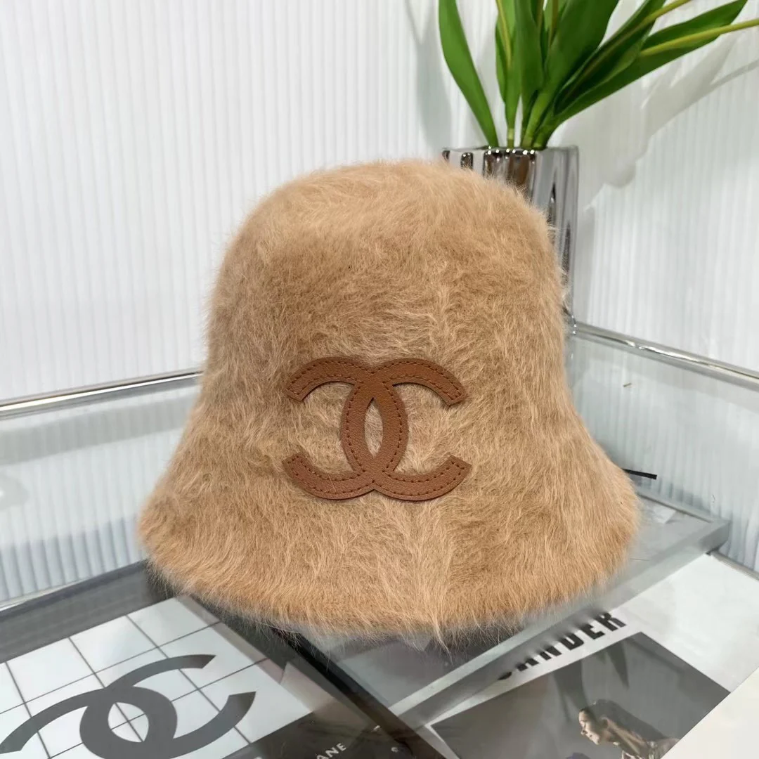 Chanel - Панама из кроличьего меха