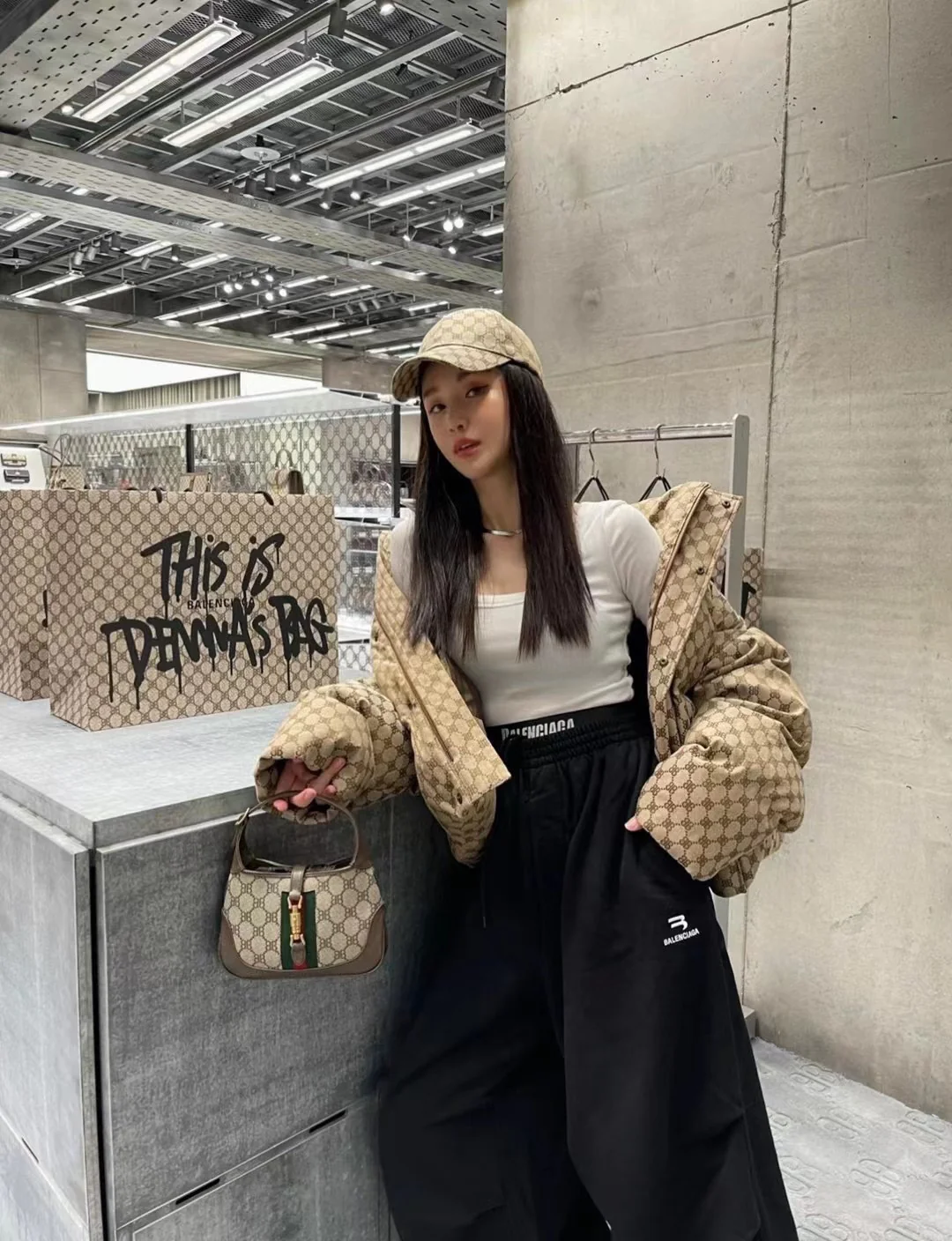 Balenciaga x Vintage - Коллаборация: бейсболка (синхронизация с официальным сайтом)