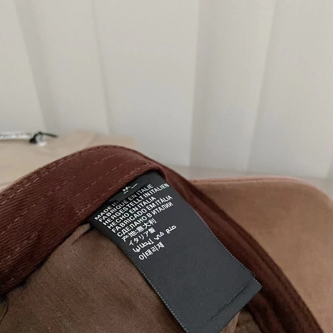 Бейсболка Balenciaga с вышивкой - коричневая