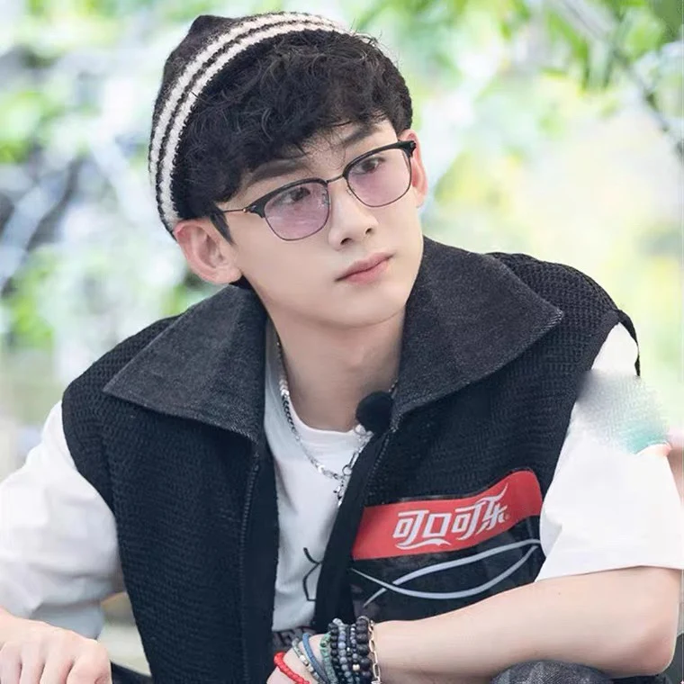 Lolwei - Шерстяная шапка - В стиле Бай Цзинтин - Унисекс - Черная