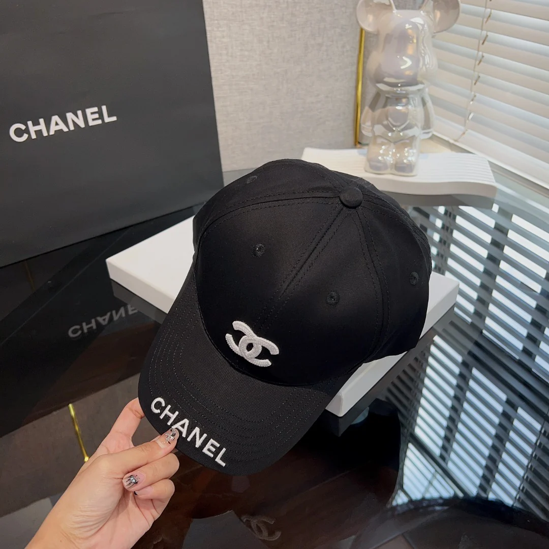 Классическая бейсболка Chanel - черная