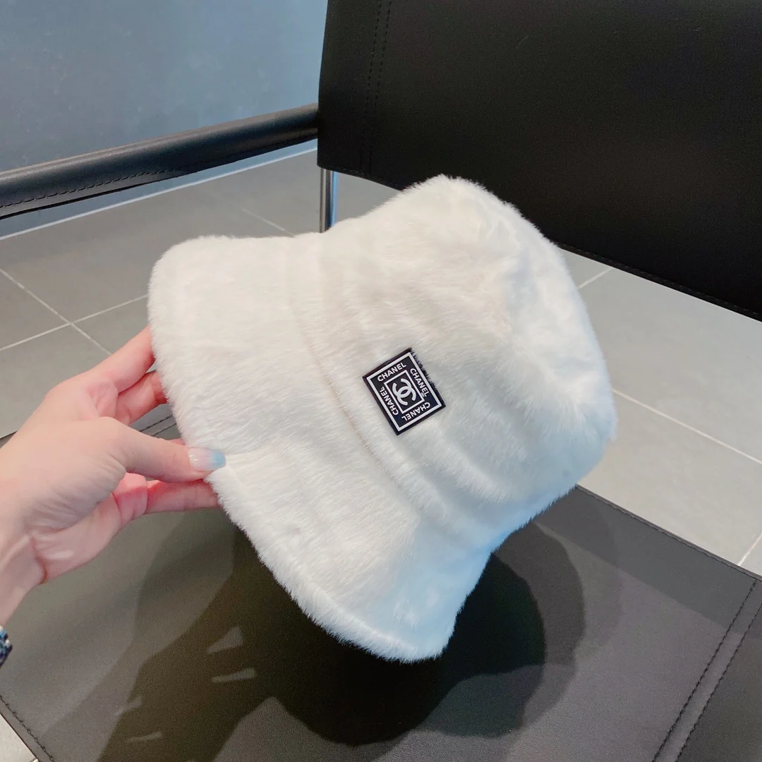 Chanel - Рыбацкая шляпа из кроличьего меха - Белая