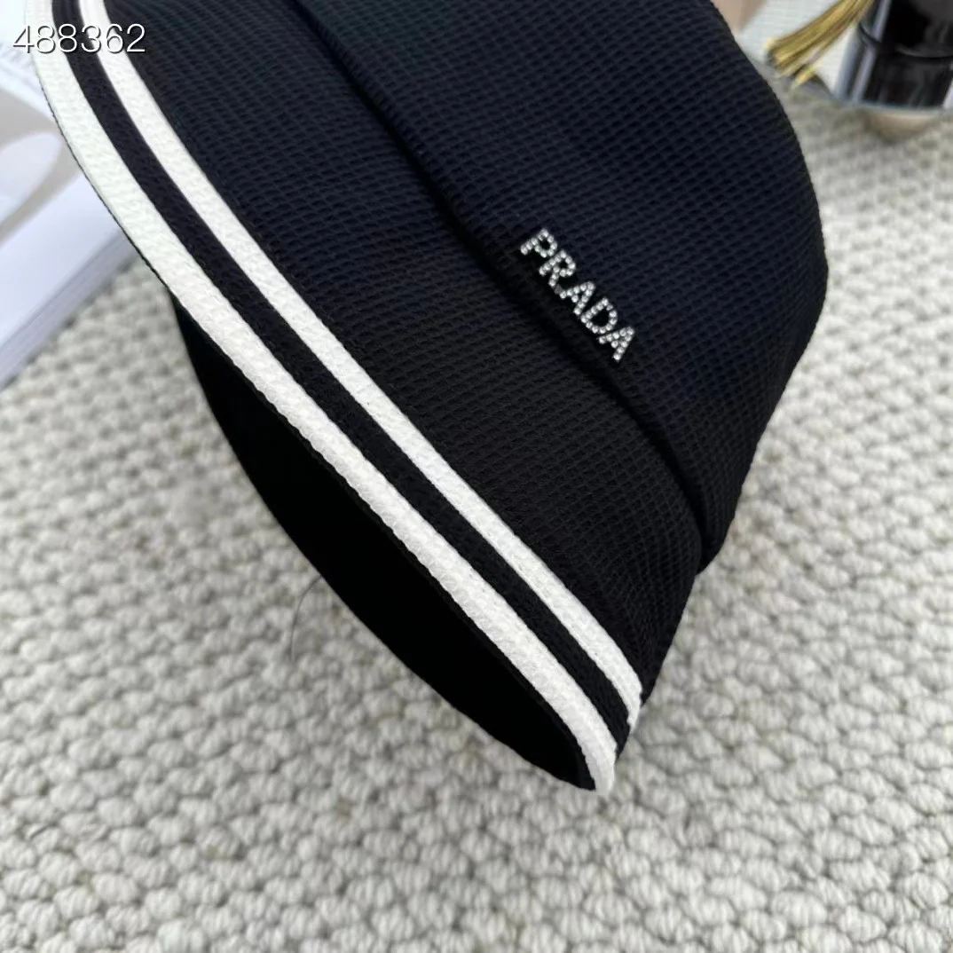 Prada - Панама в клетку - Черная