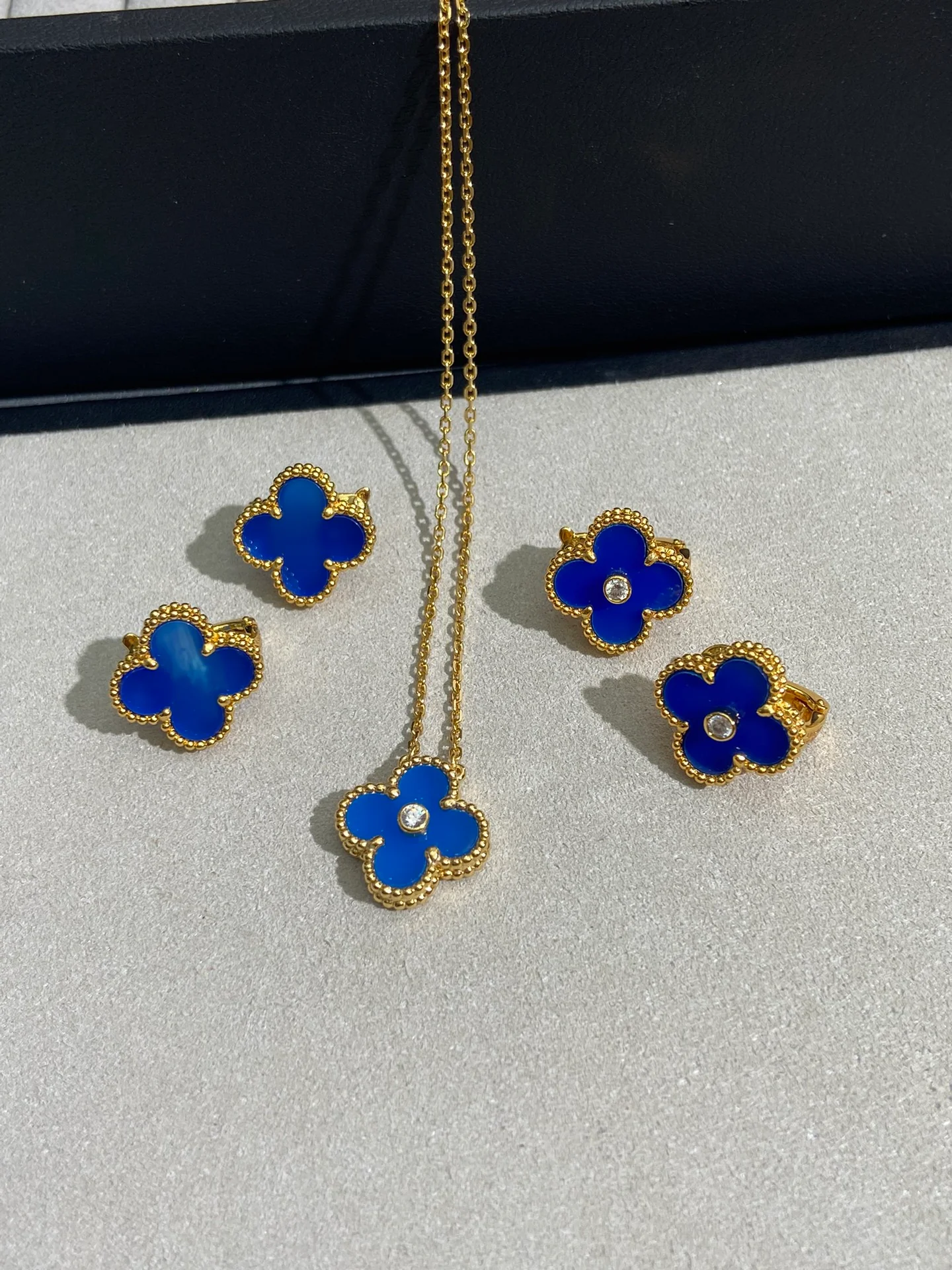 Серьги VCA 046