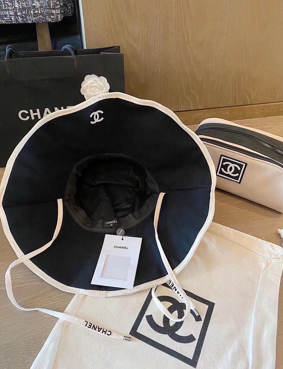 Chanel - Широкополая рыбацкая шляпа - Черная