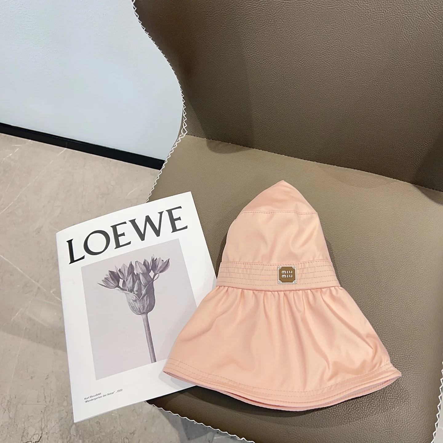 Солнцезащитная шляпа Miu Miu - розовая