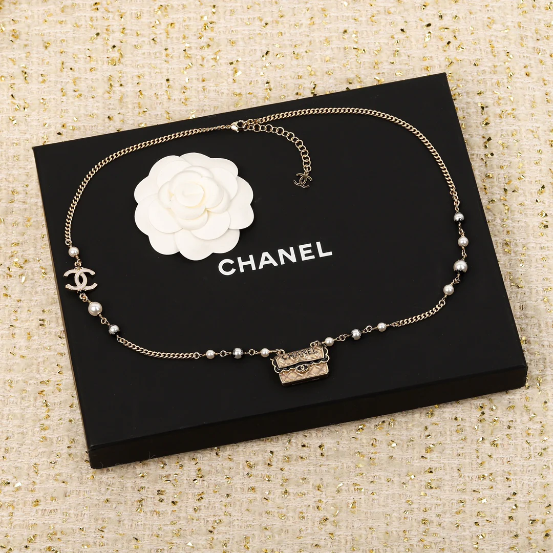 Chanel - Колье 553
