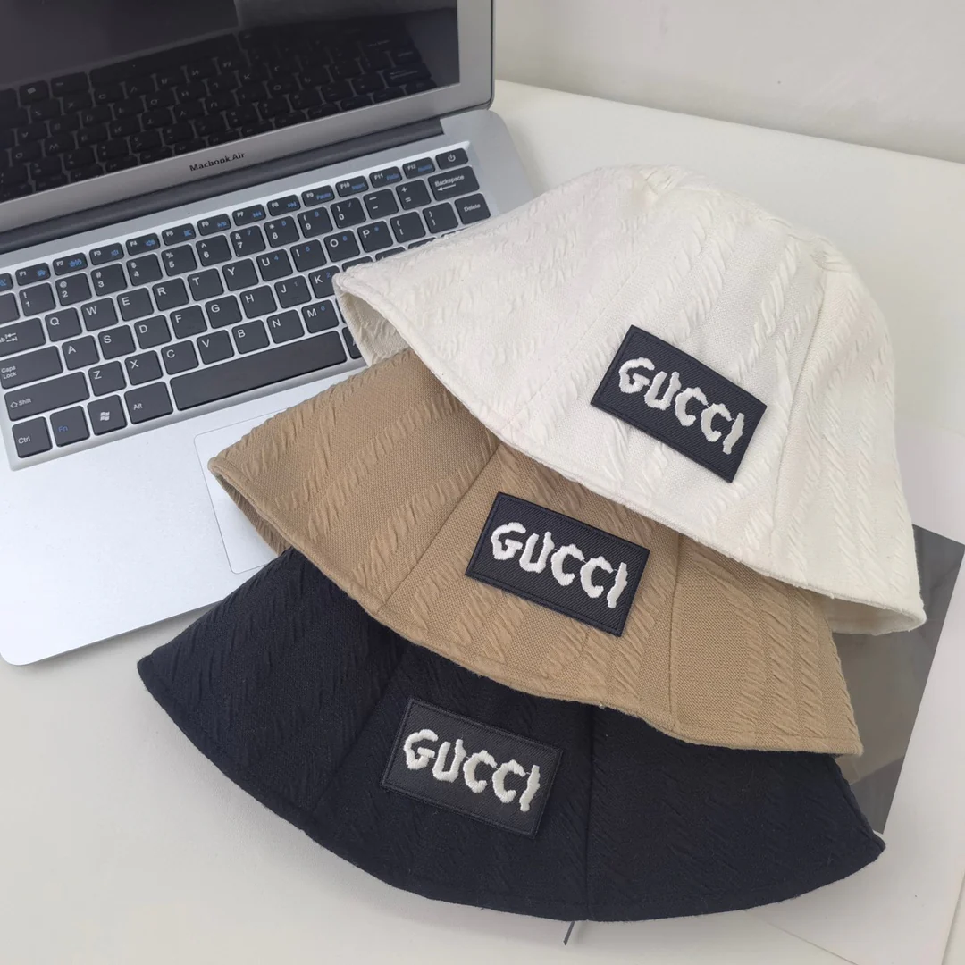 Новинка сезона весна/лето 2023 от Gucci - Панама