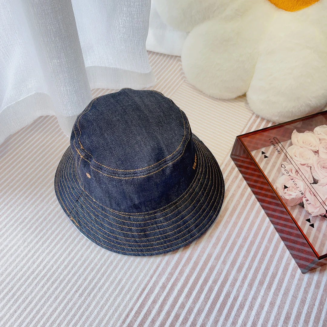 Burberry - Ковбойская панама