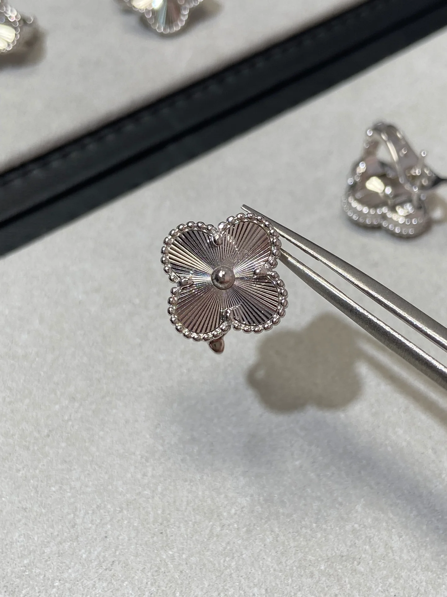 Серьги VCA 012