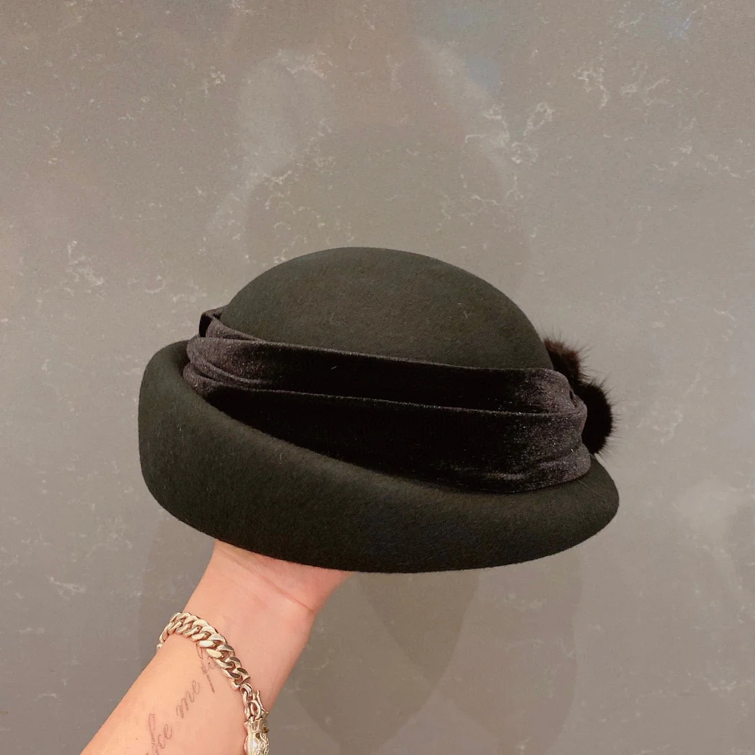 Prada - Шерстяная шапка - Черная