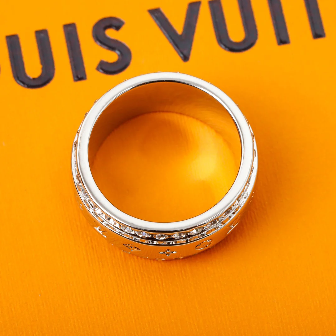 LV-Ring-1