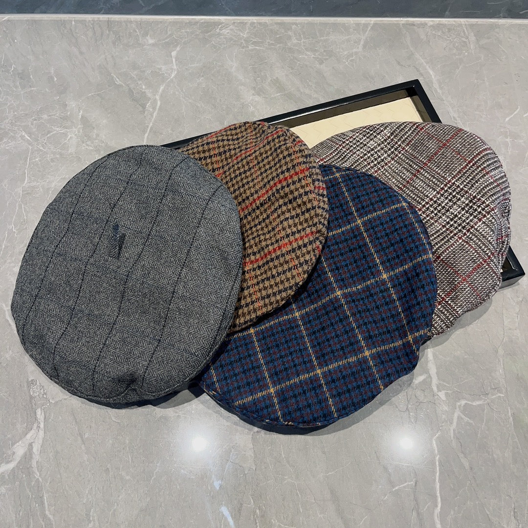 Prada - Ретро клетчатый берет из коллекции осень/зима - красный