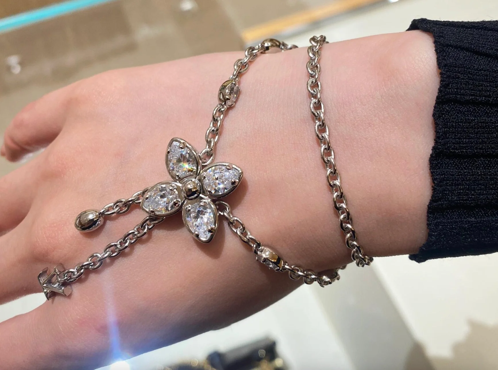 LV-Ожерелье 075