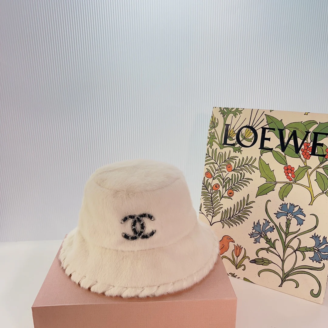Chanel - Норковая рыбацкая шляпа