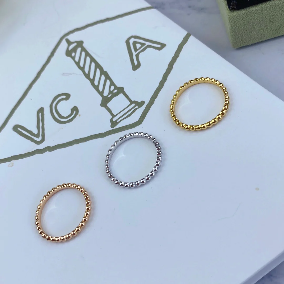 Кольцо VCA с бусинами