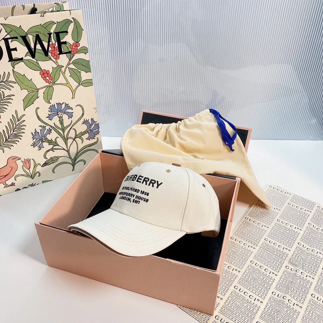 Бейсболка Burberry - 2