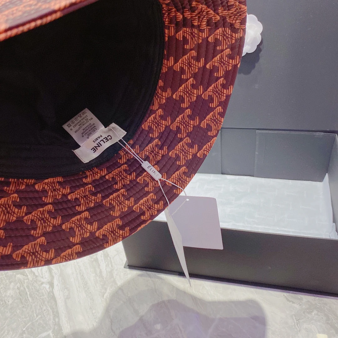 Шляпа рыбака с монограммой Celine Arc de Triomphe