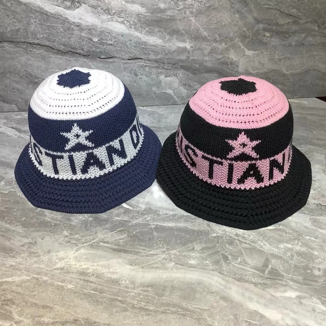 Dior - Новая звезда: вязаная рыбацкая шапка