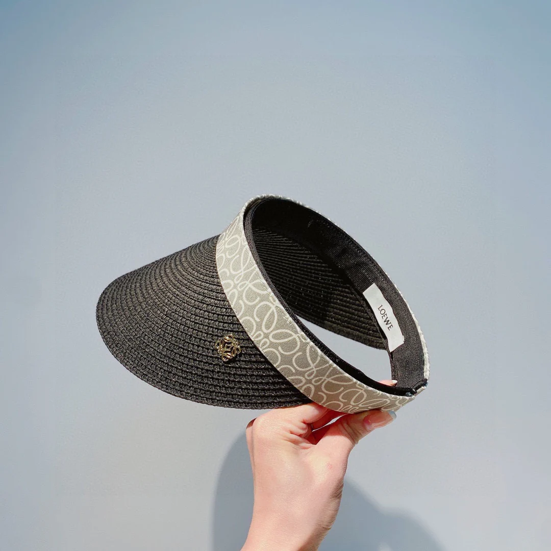 Lolwei - Солнцезащитная шляпа-повязка с монограммой и металлической биркой