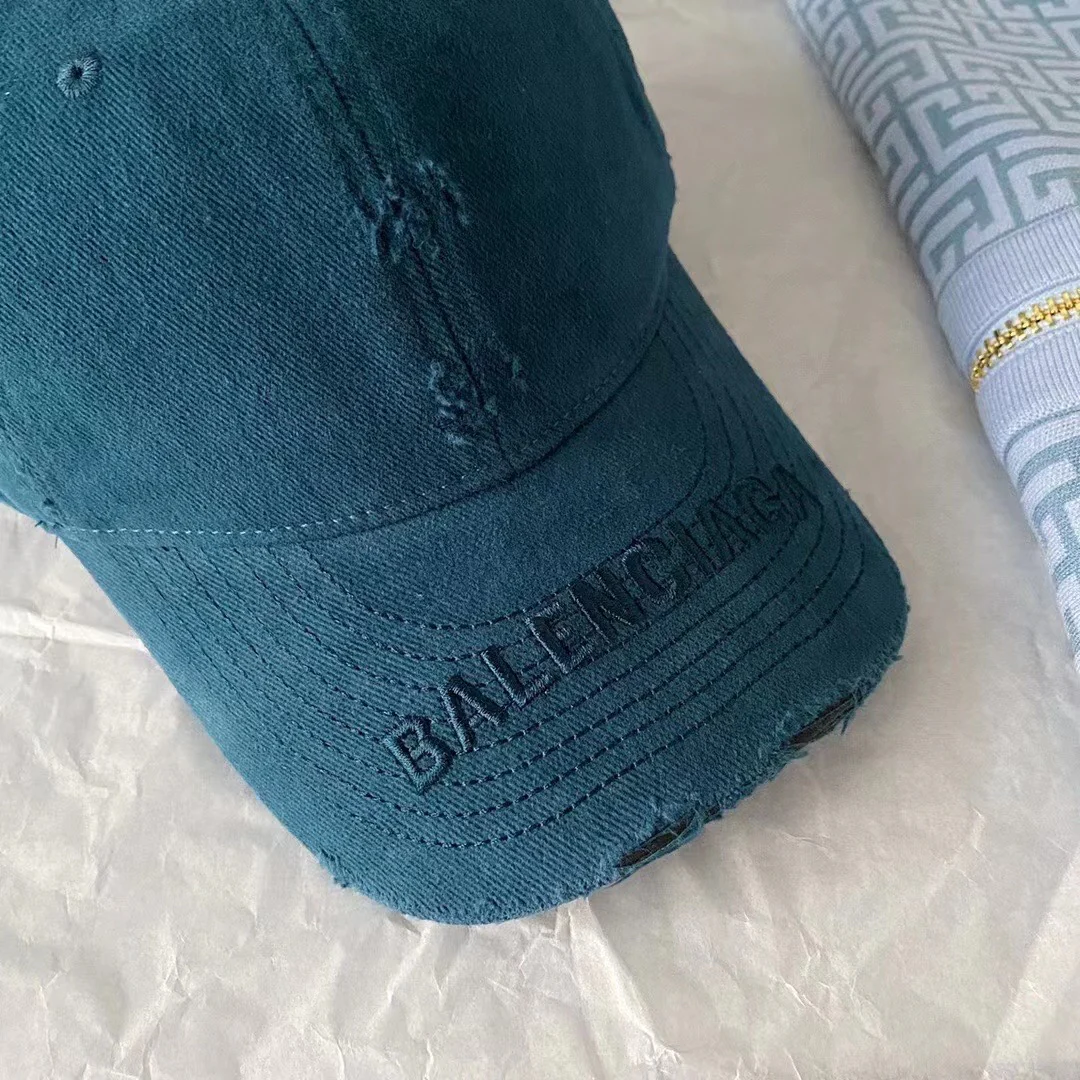 Бейсболка Balenciaga с вышивкой - синяя