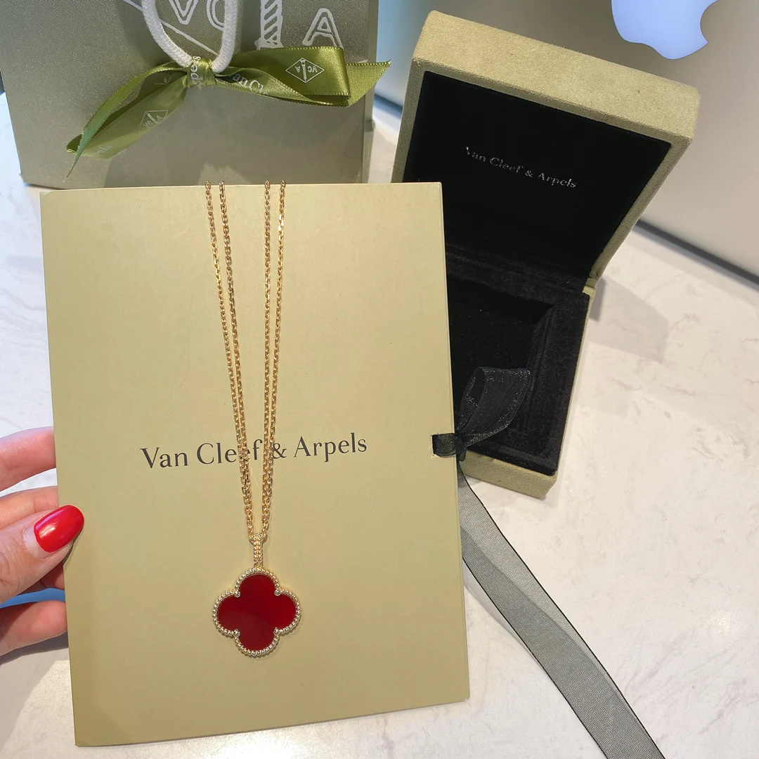 Van Vuitton - Колье 060