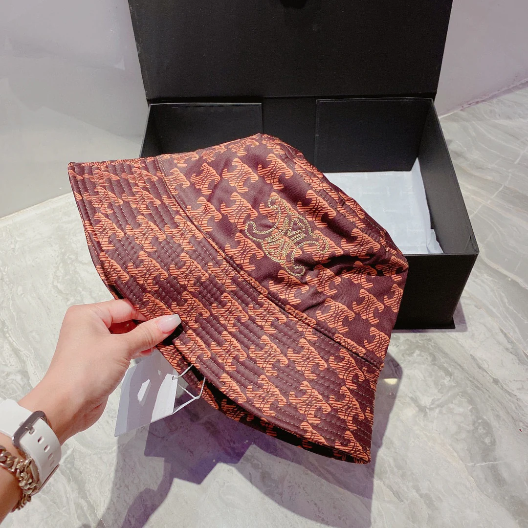 Шляпа рыбака с монограммой Celine Arc de Triomphe