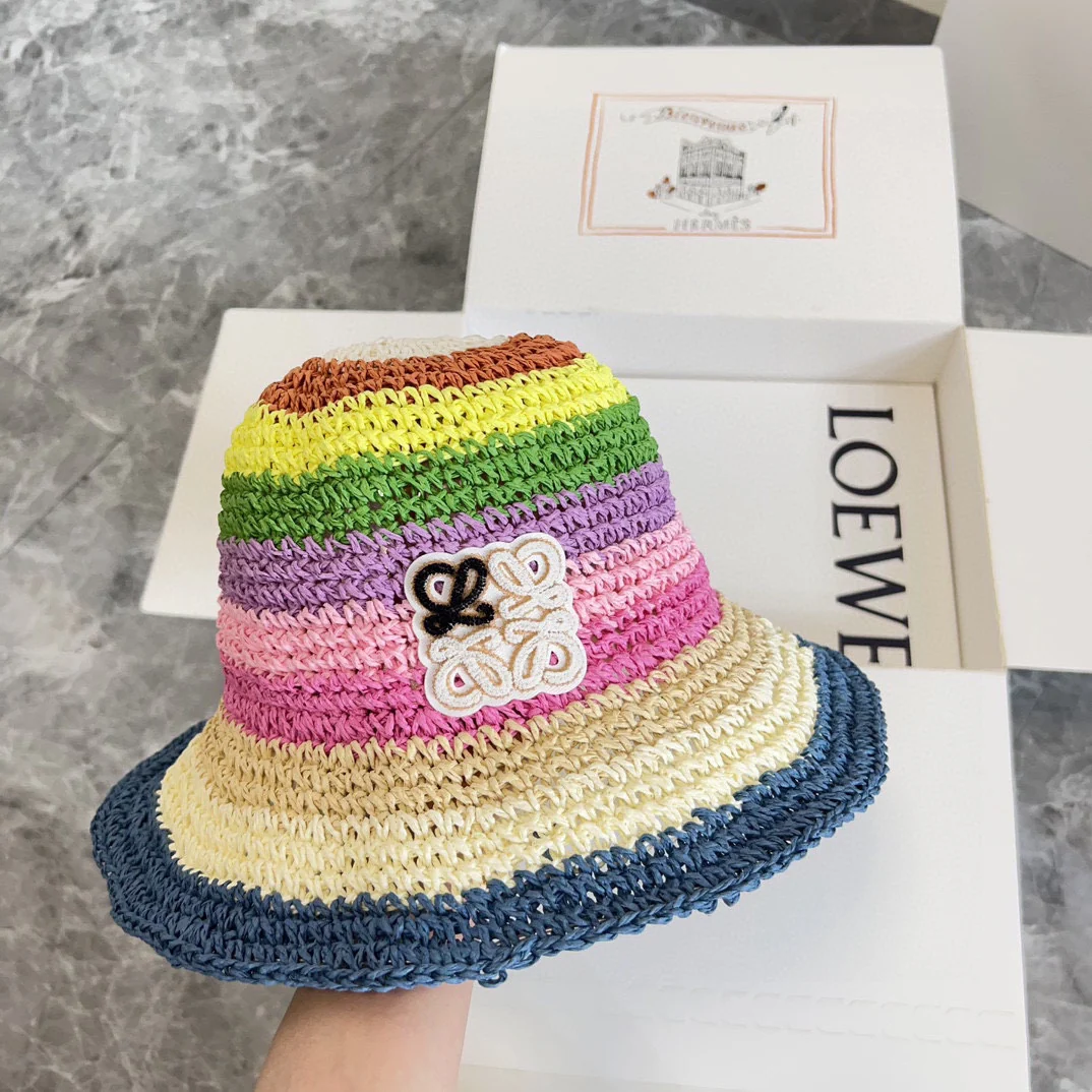 Новая плетеная рыбацкая шляпа LOEWE Rainbow Hollow 2024 — синяя.