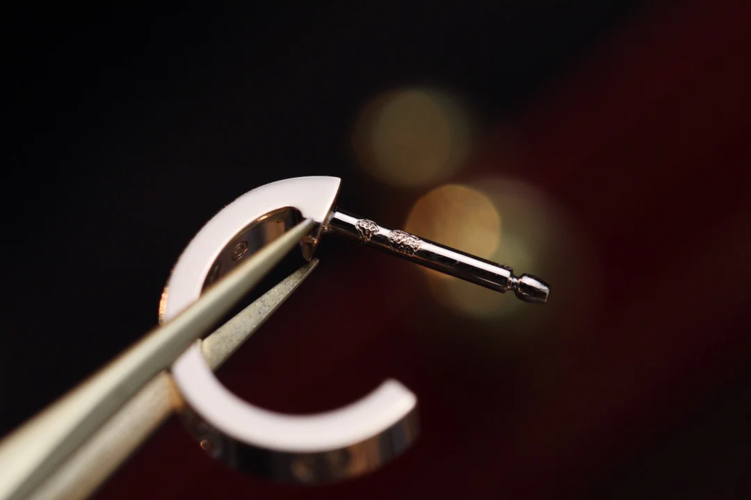 Серьги Cartier 028