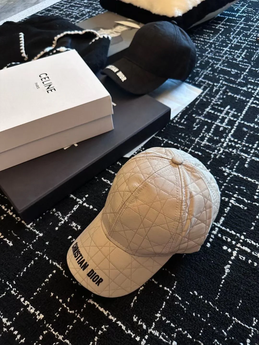 Классическая стеганая бейсболка Dior - цвет хаки