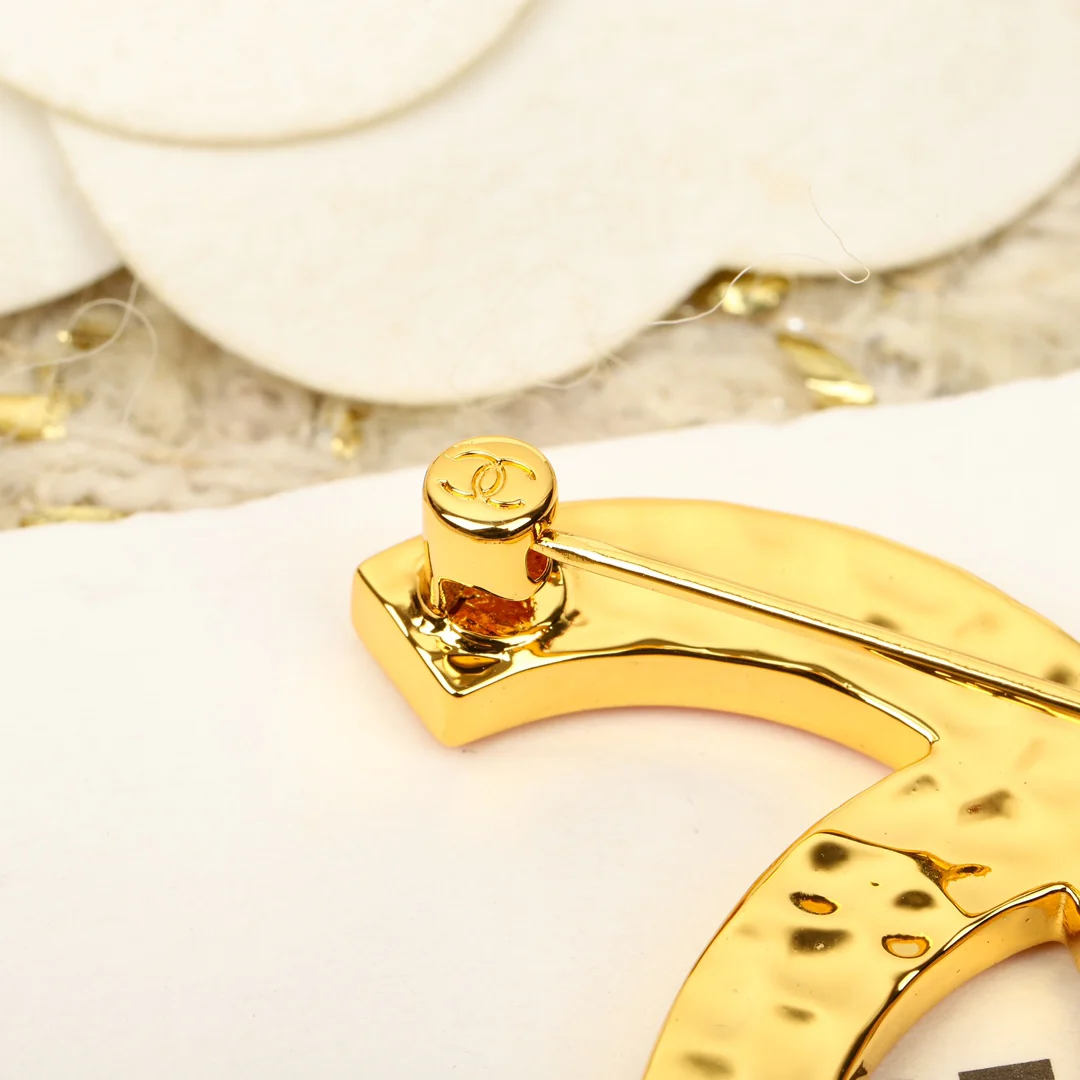 Брошь Chanel 149